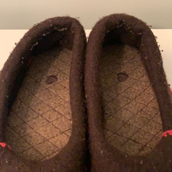 Acorn Slippers   - Picture 5 of 10